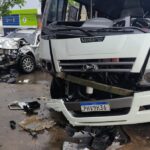 Translado das alegorias: ritual indígena do Caprichoso ganha as ruas de Parintins